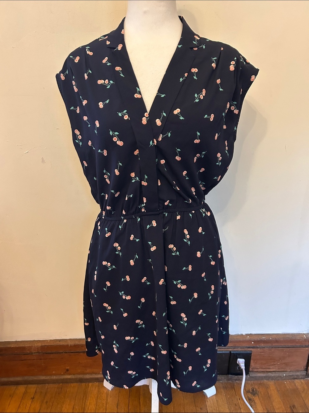 Lumiere Navy Blue Cherry Print V-Neck Sleeveless Dress Size S EUC